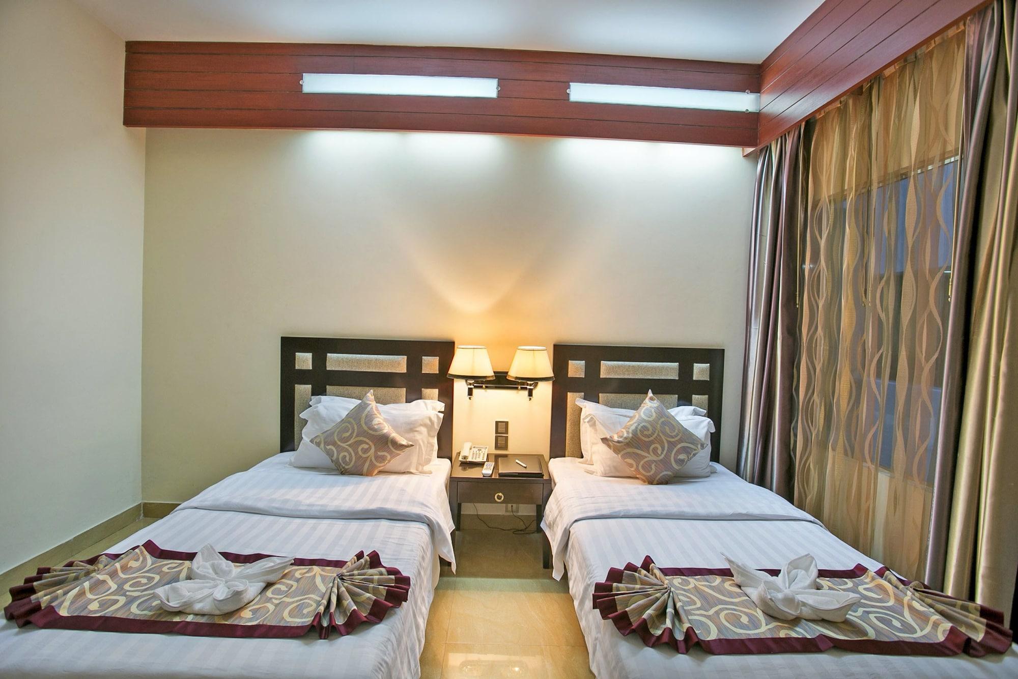 Fars Hotel & Resorts - Bar-Buffet-Pool-Spa Dhaka Exterior photo