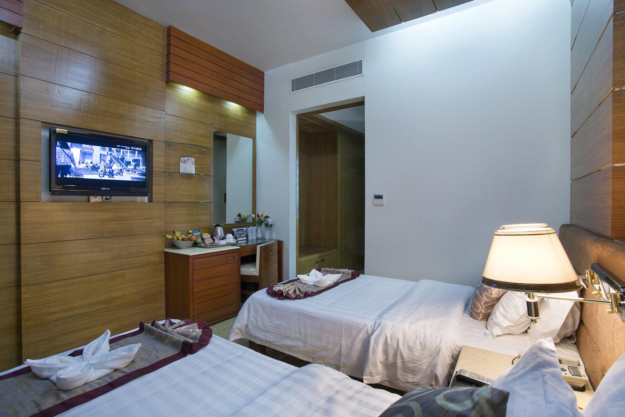 Fars Hotel & Resorts - Bar-Buffet-Pool-Spa Dhaka Exterior photo