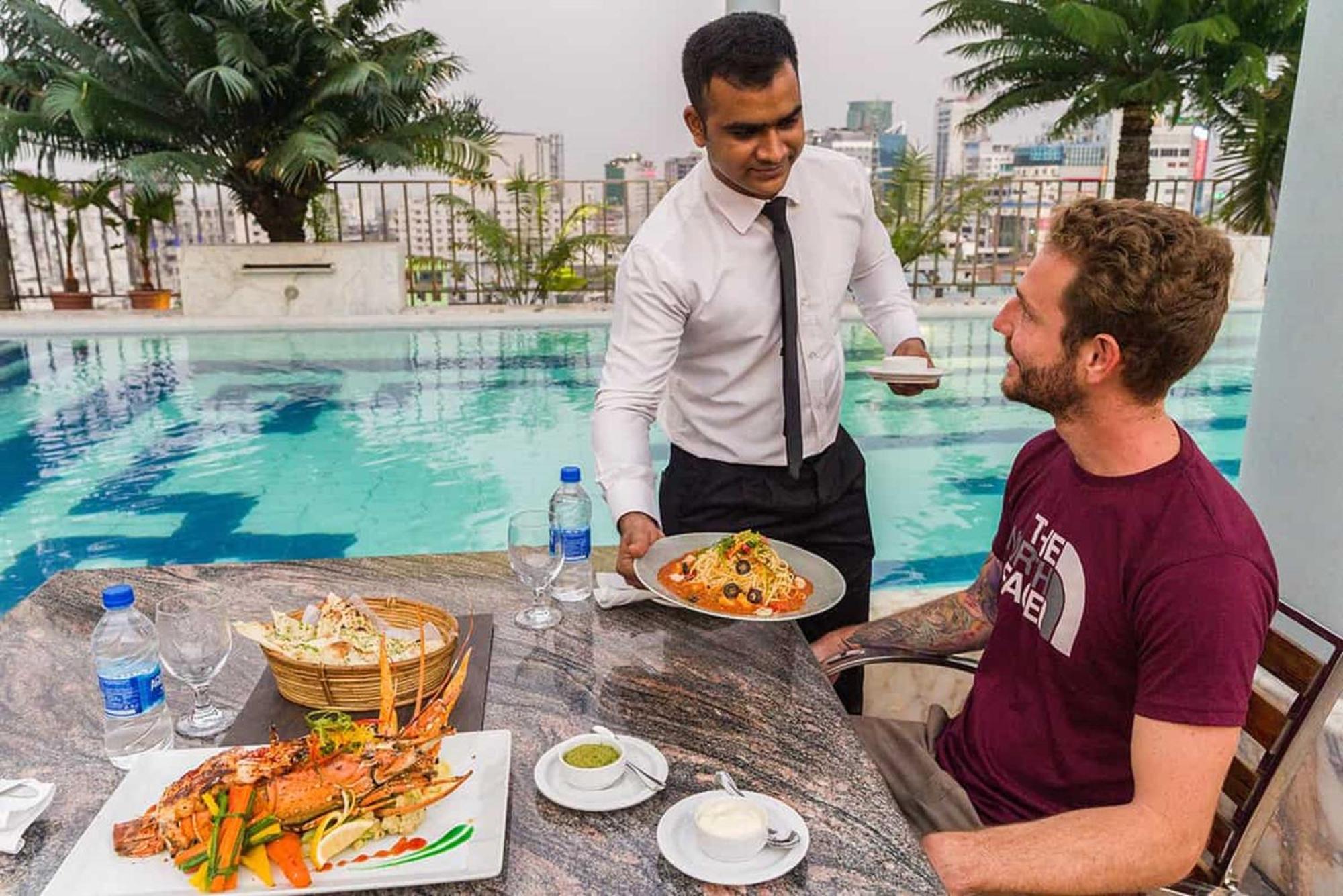 Fars Hotel & Resorts - Bar-Buffet-Pool-Spa Dhaka Exterior photo